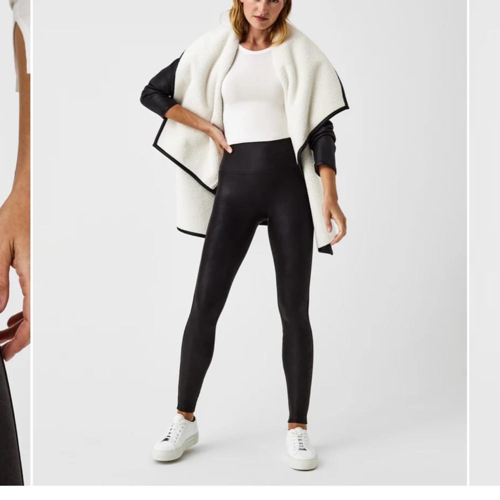 SPANXshape™ Faux Leather
Fleece Lined Leggings